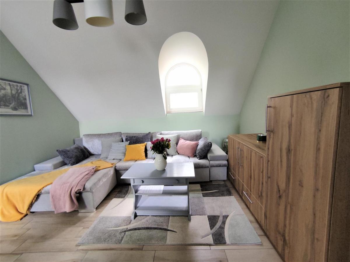 Szoemoerce Vendeghaz Holiday home *