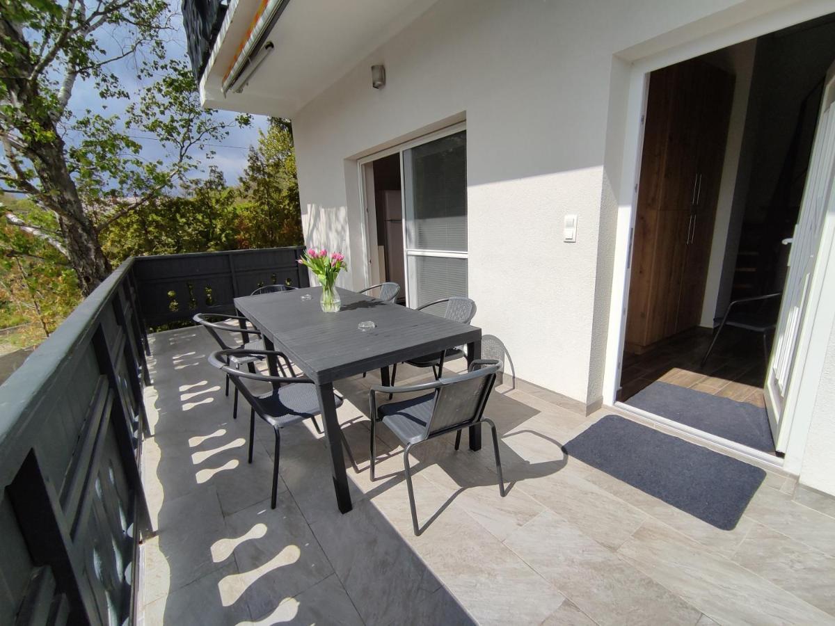 Szoemoerce Vendeghaz Holiday home Balatonfured